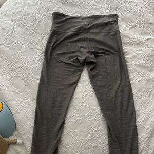 Lulu lemon cropped grey leggings. Hardly worn size 4